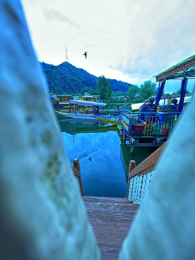 Hotel Exotic Young Shreen Houseboat Srīnagar Exterior foto